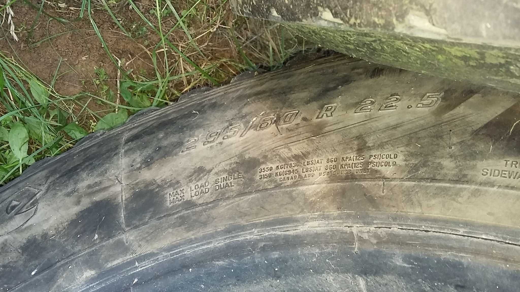 opony prowadzące 295/80R22,5 opona używana Firestone UT300