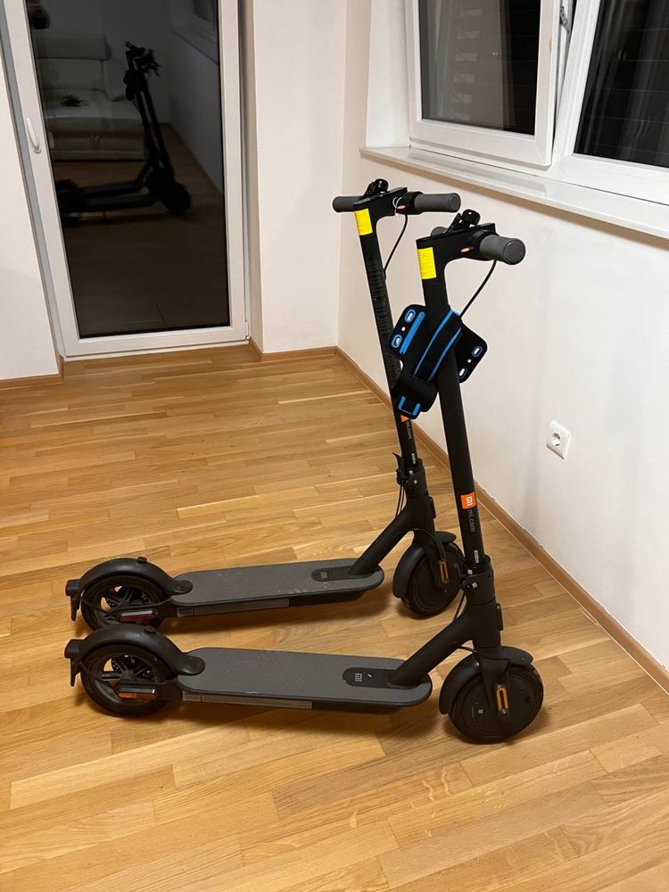 Продаютсья два самокати Xiaomi Mi Electric Scooter Essential два за 16