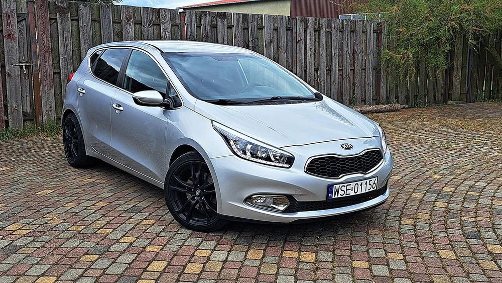 Kia Ceed 1.6 CRDI 110 ps / nawigacja / kamera / bogata opcja / bezwypadkowy