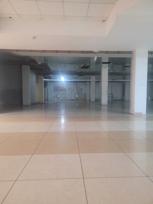 Склад з воротами і рампою 500 кв.м. Фасад.