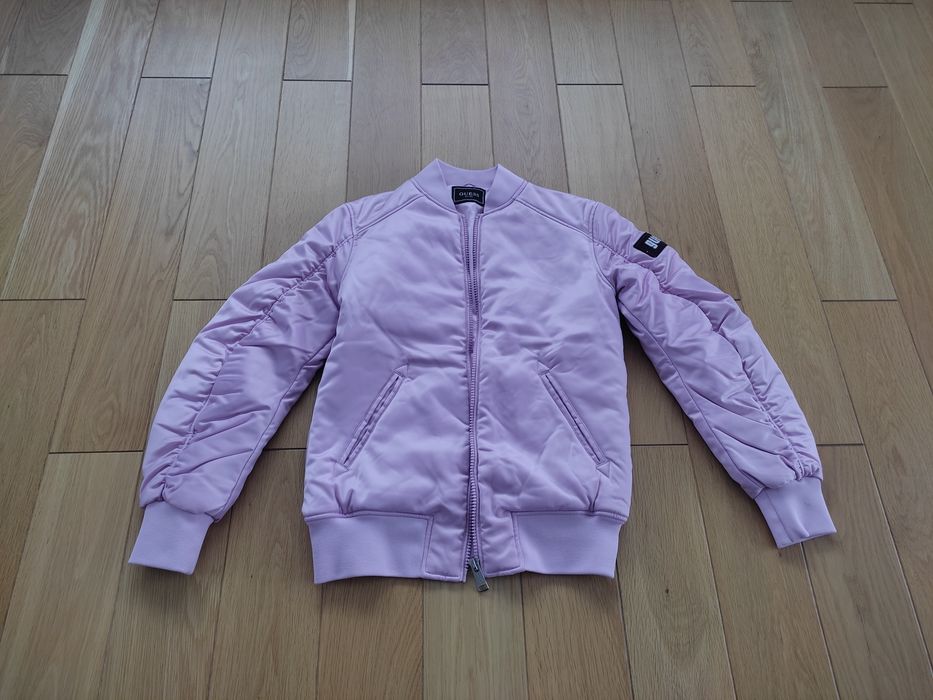 kurtka bomberka firmy Guess rozm S  36/ 38 na podszece lekko ocieplana