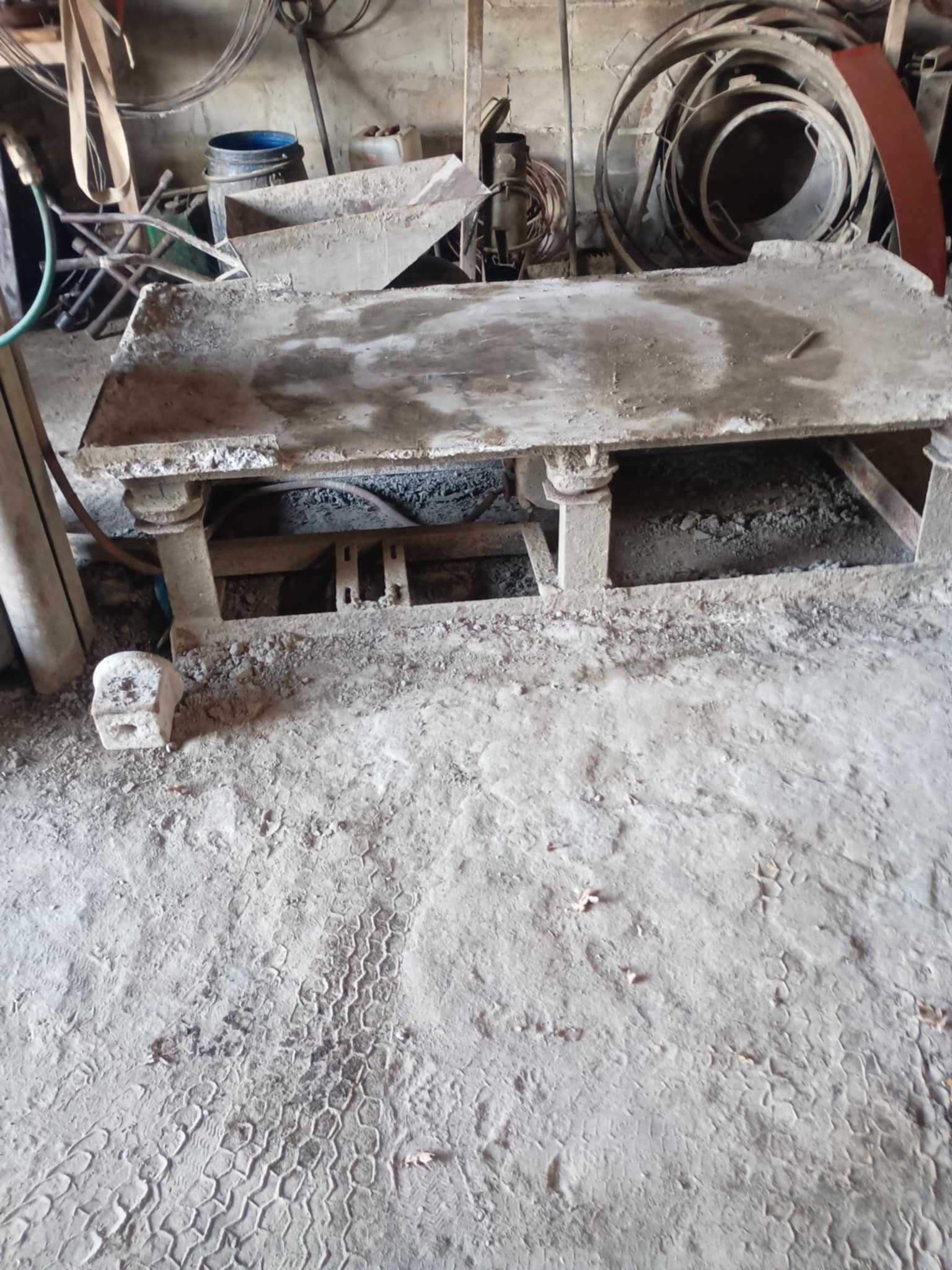 Wózek widłowy - Linia produkcyjna do elementów betonowych
