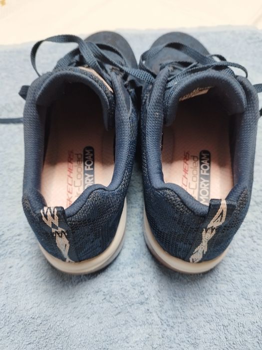 Sapatilhas sckechers novas