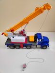 Driven Battat Napędzana ciężarówka z żurawiem Jumbo - 130 cm