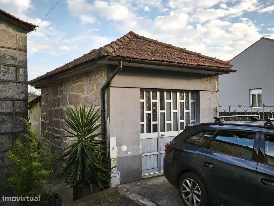 Moradia T0 c/ exterior