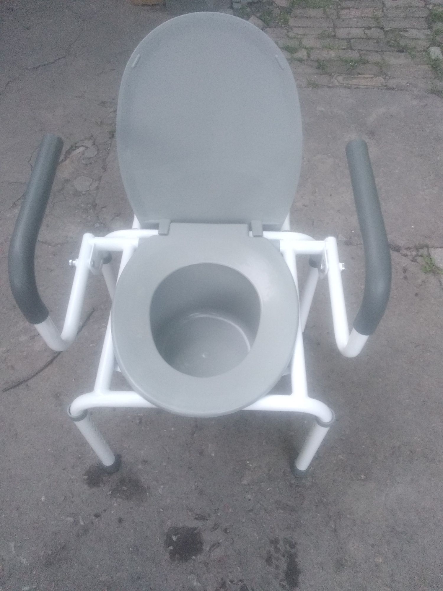 Туалетный стул для пожилых людей
