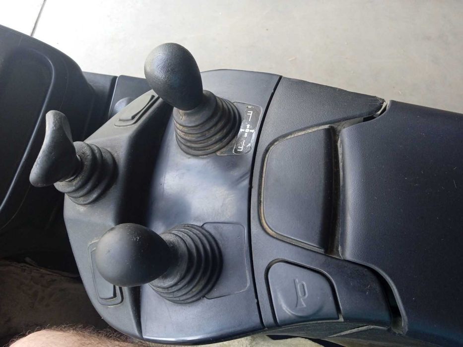 Навантажувач електричний Linde E25-01, 2012р.