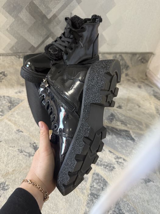 Черевики шкіряні лакові зимові 41р