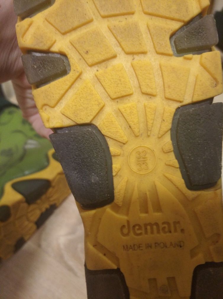 Продам утеплені резинові чоботи Demar