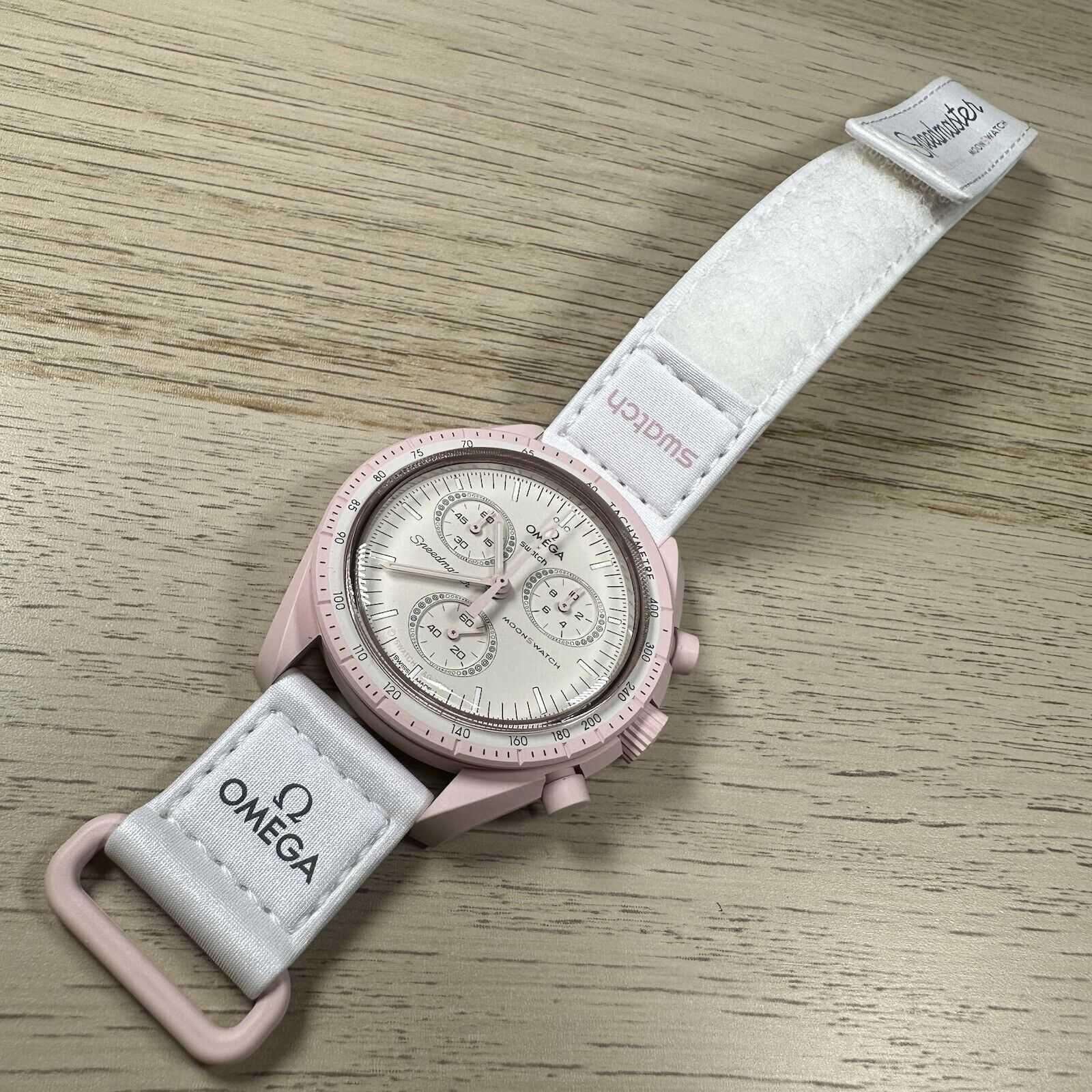 Omega x Swatch MoonSwatch: Wenus SO33P100