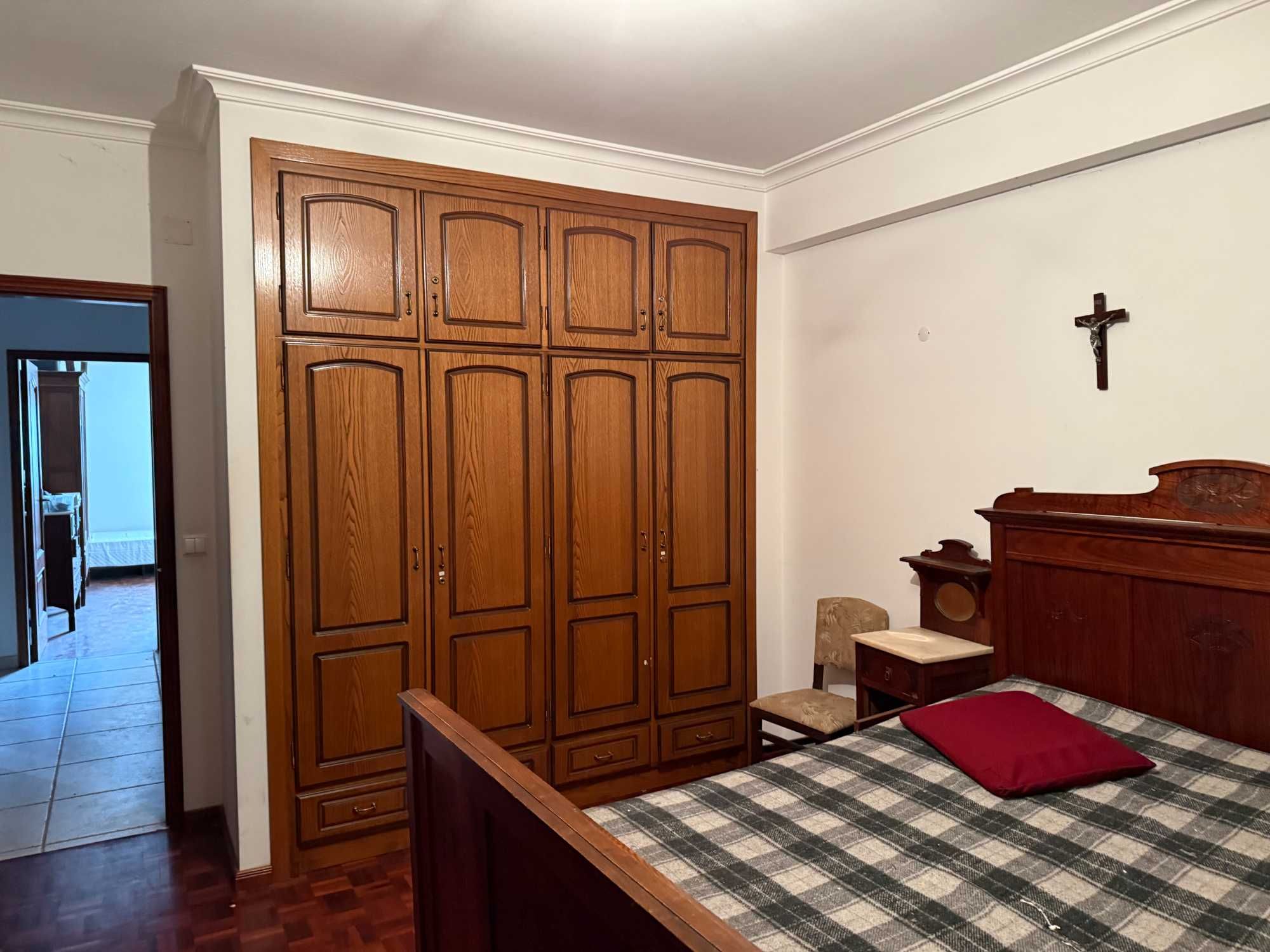 Moradia V11 com 710m2 PROJETO 20/30 a 70% FUNDO PERDIDO em 6500m2