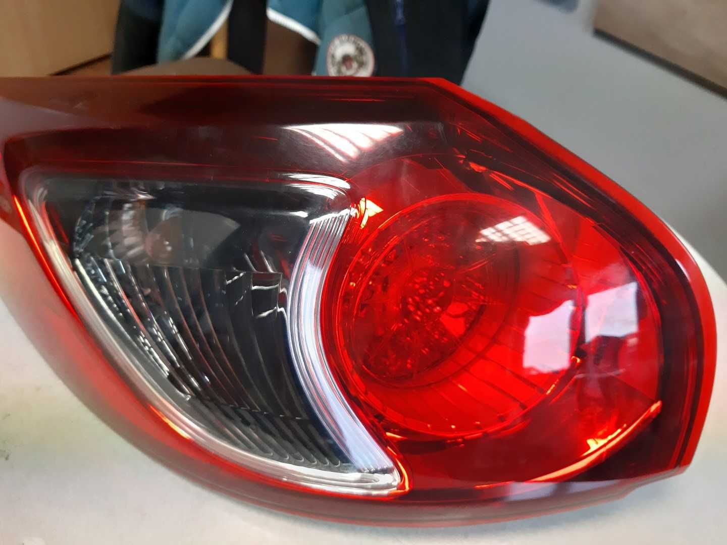 Mazda CX-5 lampa tylna lewa lewy tył