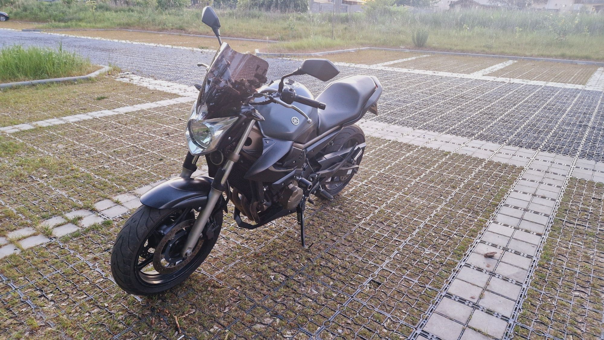 Yamaha XJ6 Naked 2012 - Idealny Stan