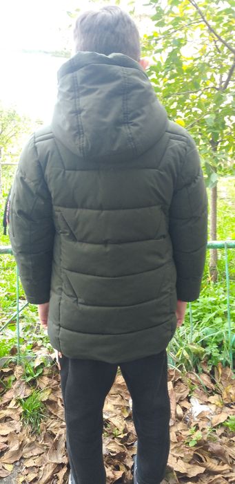 Курточка зимова.