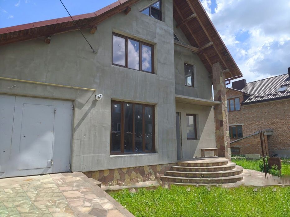 Продаж Чудового будинку по вул. Микулинецькій