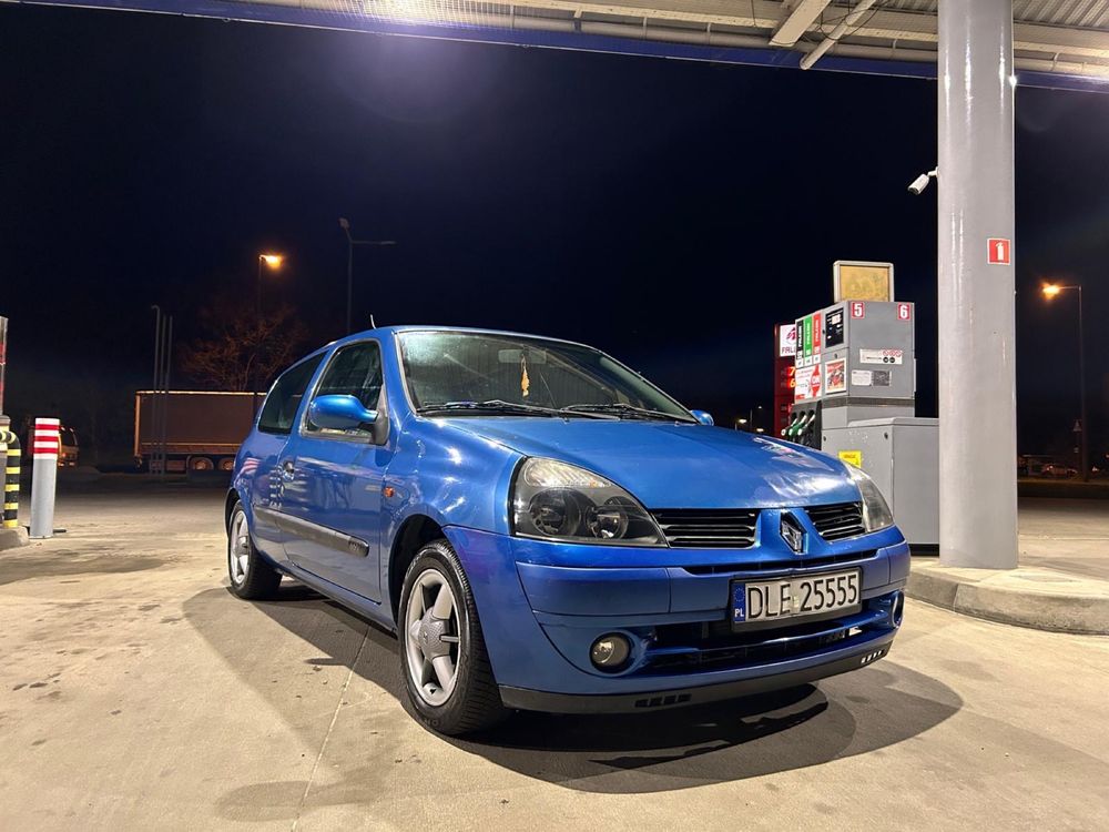 Renault Clio 2 • 2001r