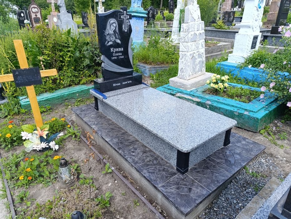 Гранітні лампадки та виготовлення пам'ятників