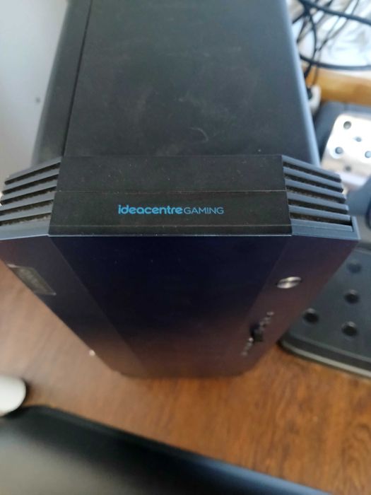 Torre gaming lenovo ideacentre