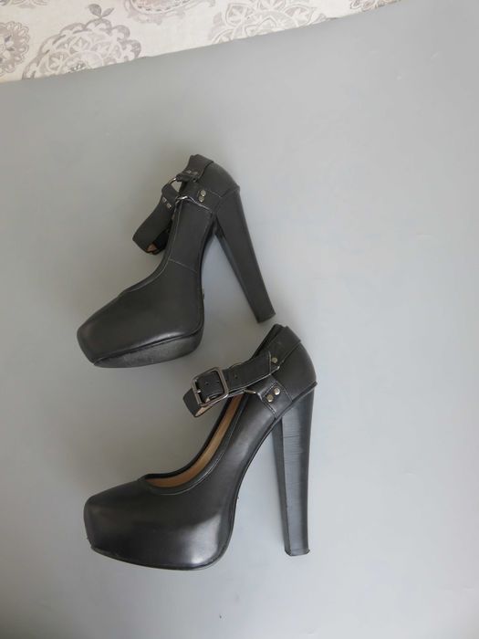 Туфли Attizzare(Италия).Размер 37.Стелька 24см