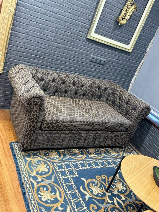 Sofá Chesterfield Fendi