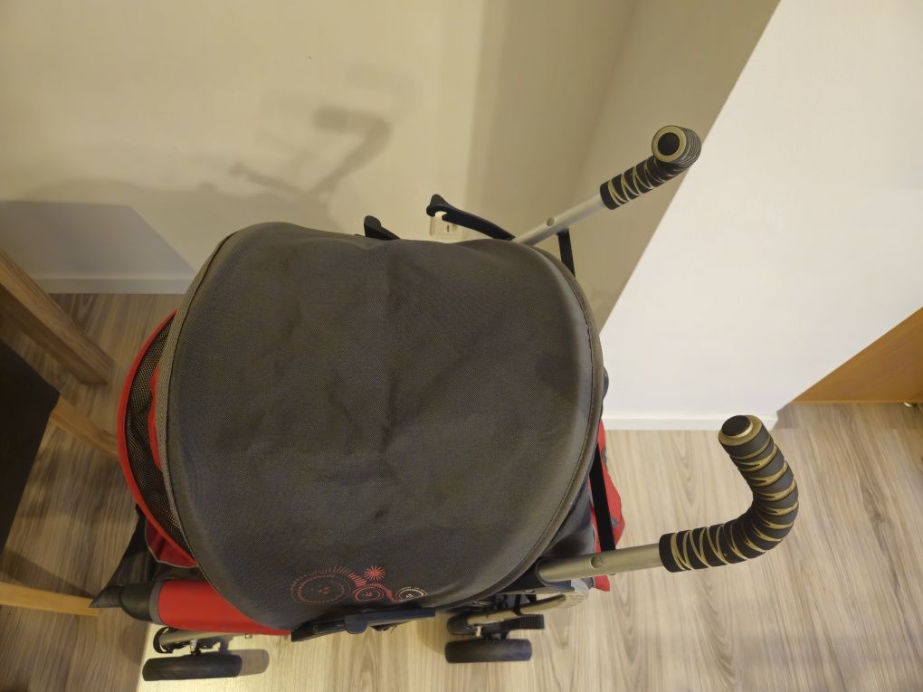 Wózek spacerowy typu parasolka Saturn Coneco