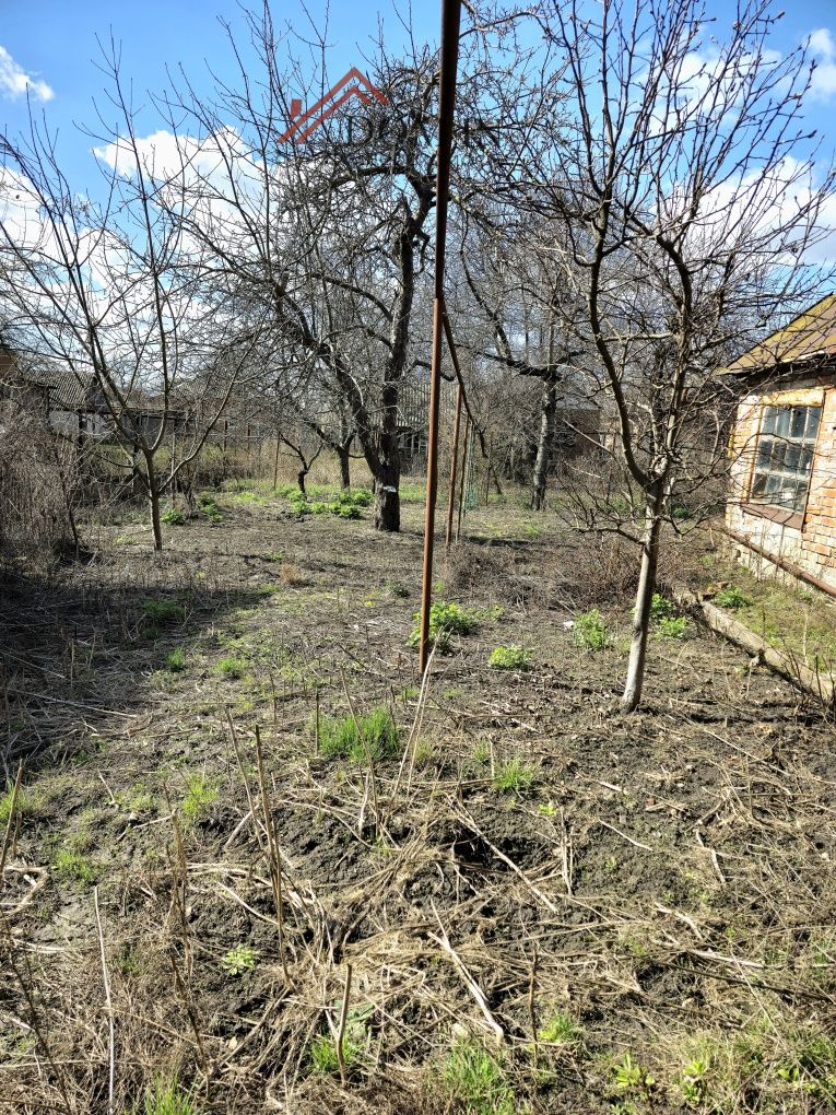 Продаж будинку на вул. Чорновола