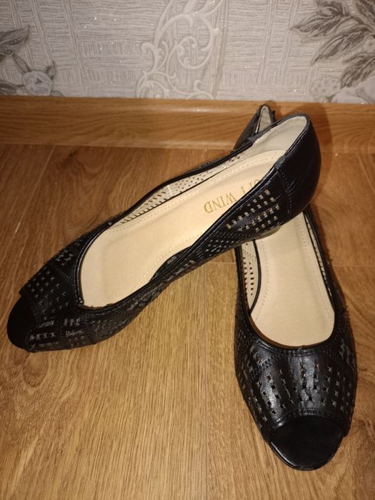 Жіночі туфлі 40 розмір