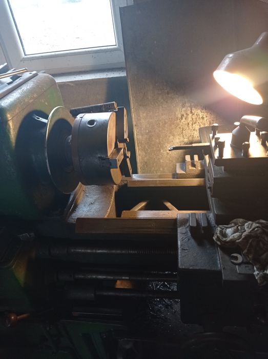 Ostrzenie wierteł, noży do heblarki rębaka, toczenie,