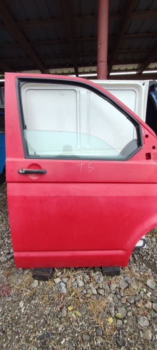 Дверка передня права VW T5