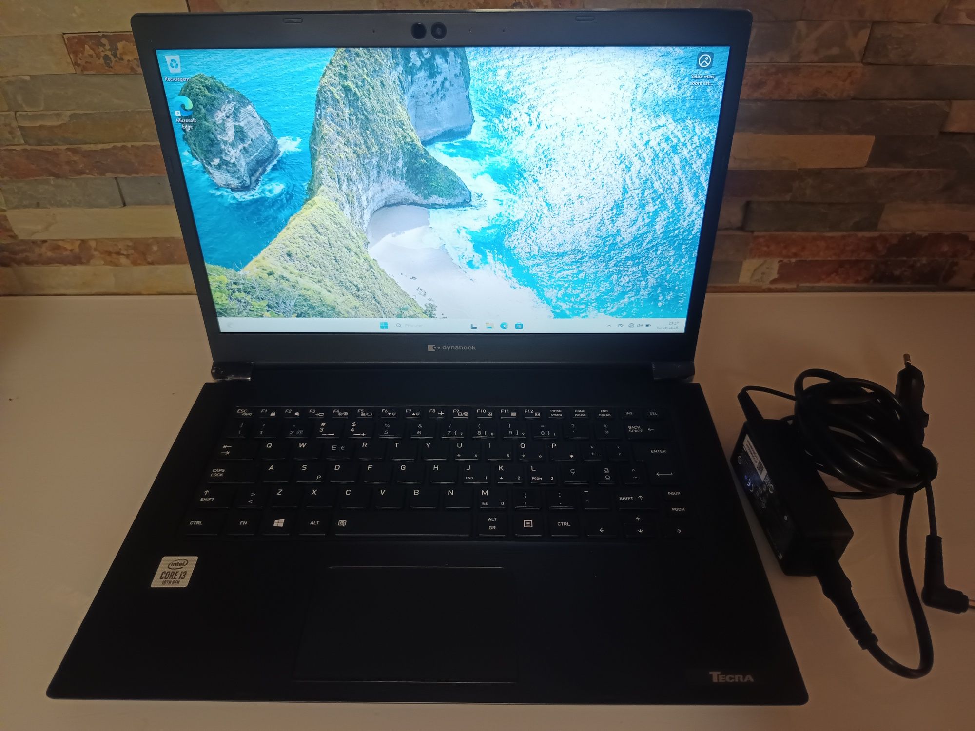 Portátil Toshiba Dynabook / i3 10ªgen / 16GB RAM / NVMe 256GB