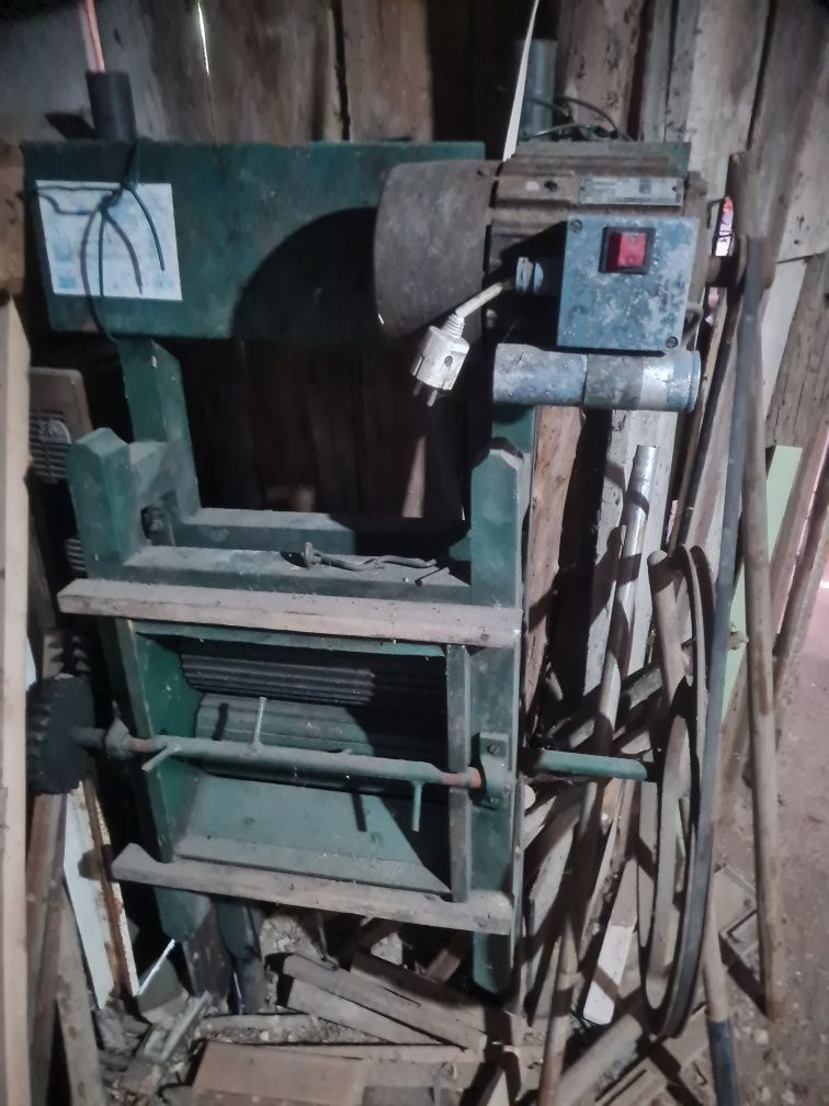 Triturador de uvas com motor