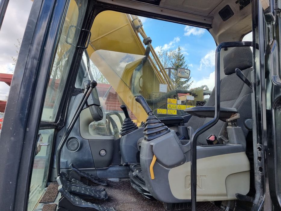 Продам экскаватор Caterpillar 320 D , 2013 года