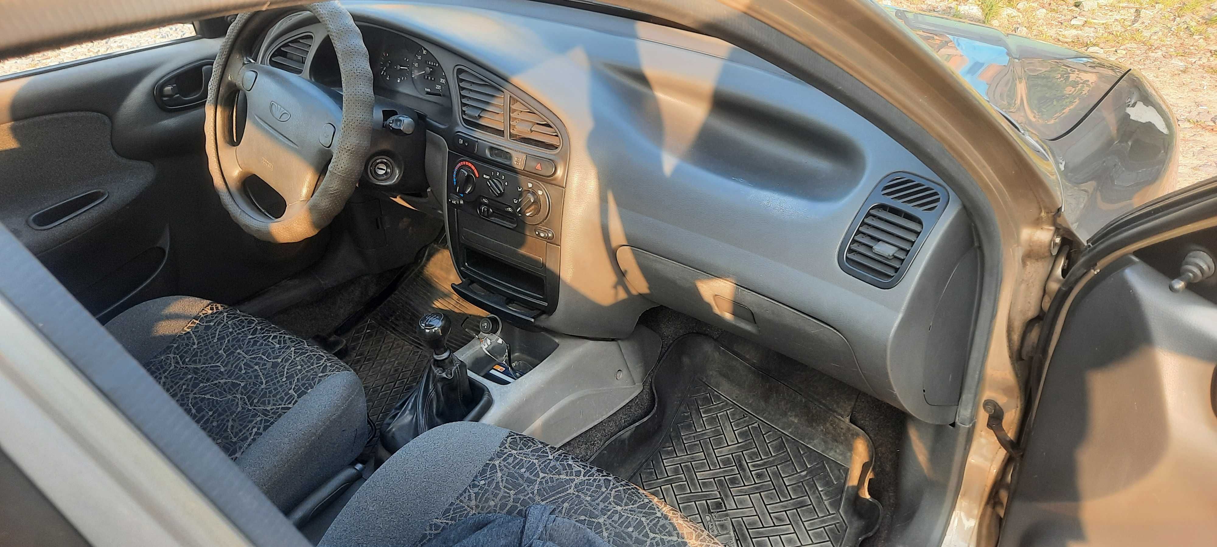ланос 2008 року 1.6