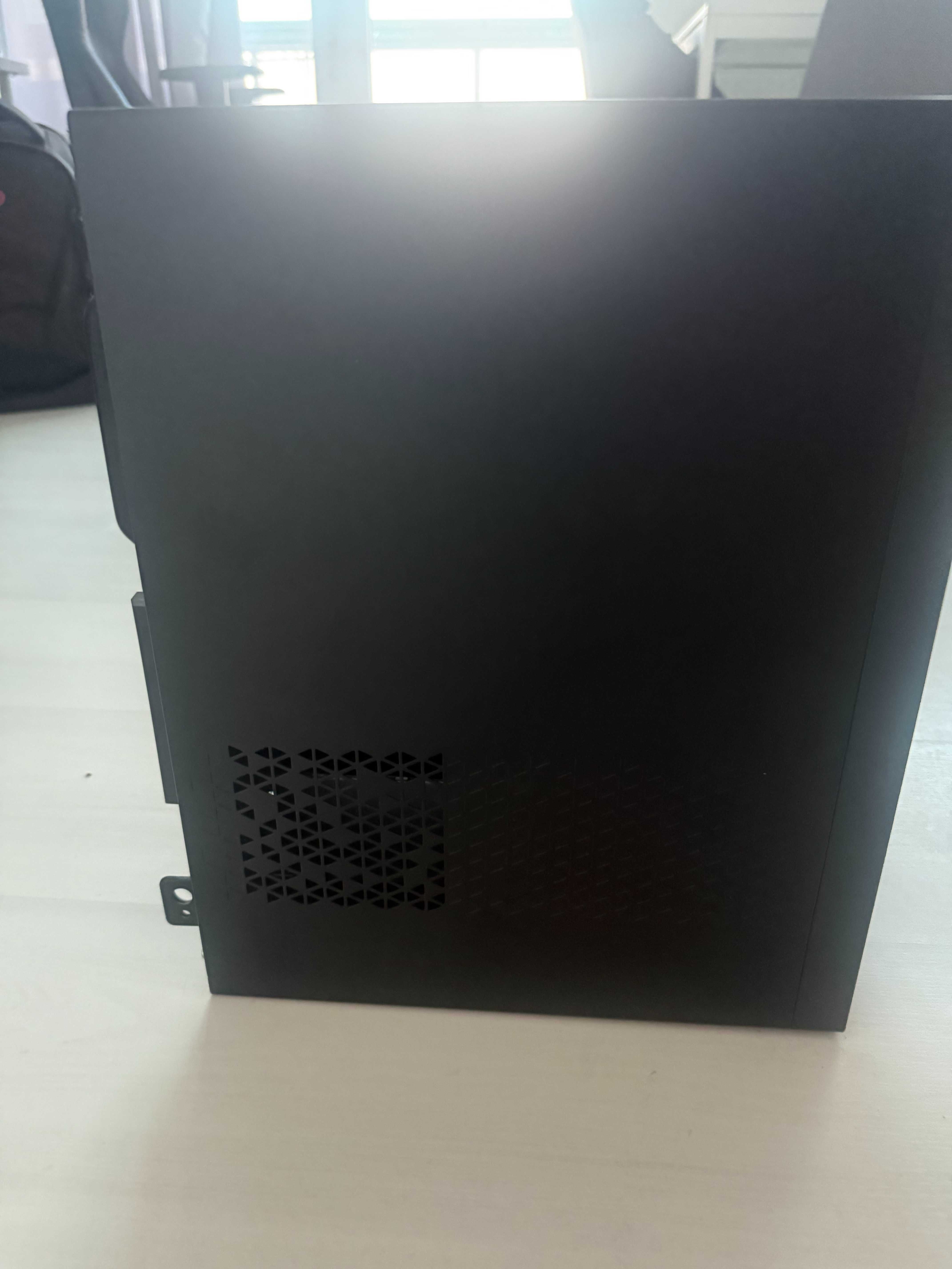 Komputer stacjonarny Dell – Intel Core i5-7400 / 8GB RAM / SSD 240GB