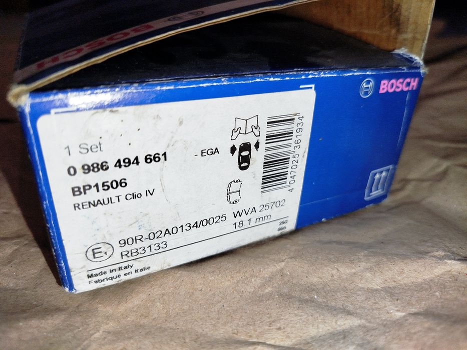 Тормозные колодки Renault Clio IV BOSCH