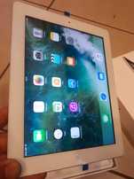 Ipad 2 retina 3g 32gb ios9 sluchawki silver gwarancja nowa ladowarka