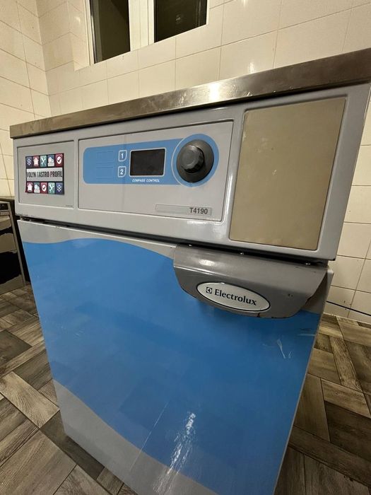 Професійна сушильна машина 9/11 кг Electrolux  T4190