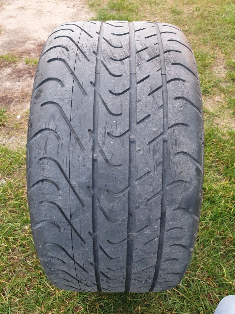 Opony Pirelli 285/35 19 letnie 2szt.