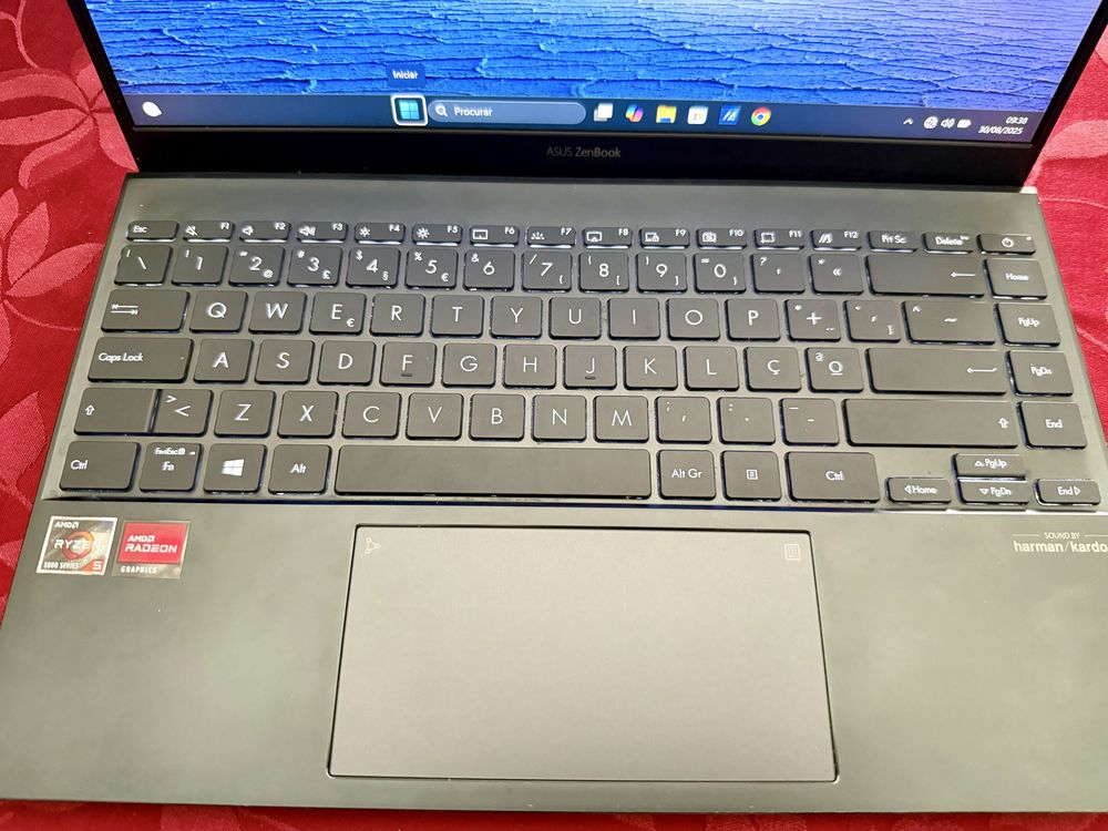 Portatil Asus Zenbook UM425Q Ryzen