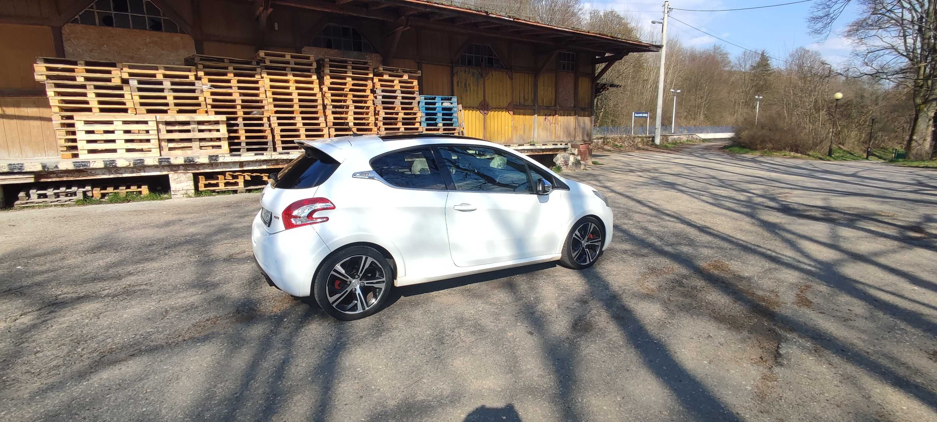 Peugeot 208 GTI  200KM