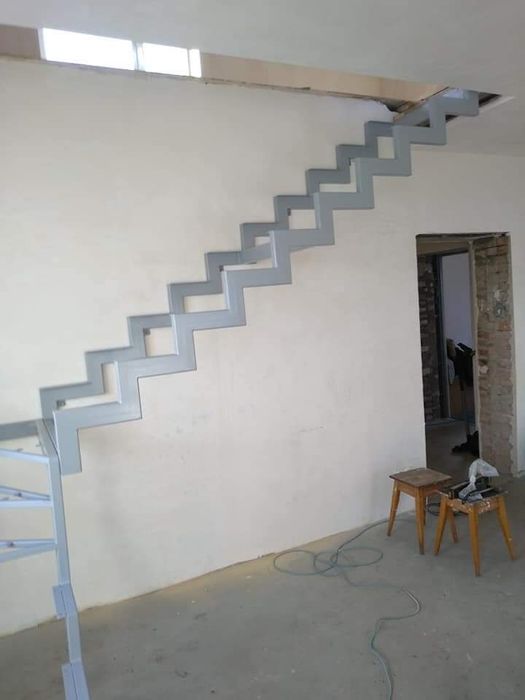 Металеві каркаси сходів перила метал нержавійка ковані ступені