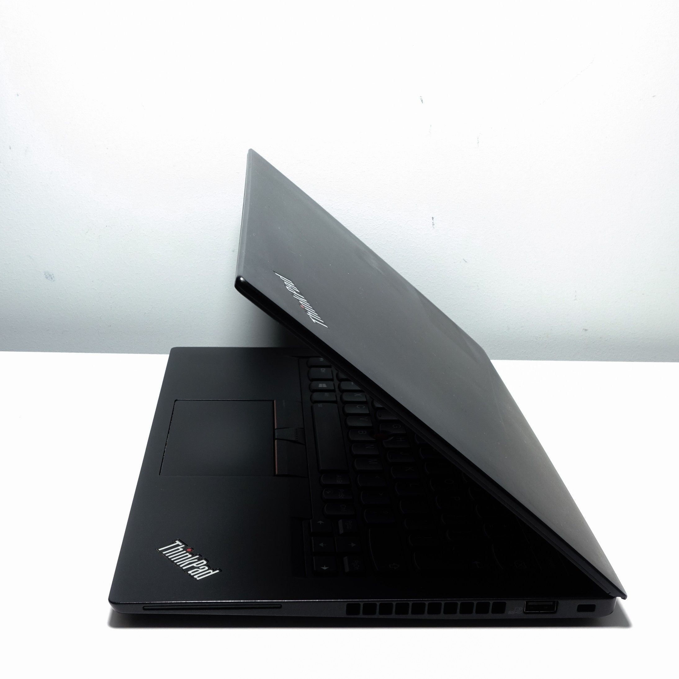 Laptop Saper - Precyzja, jakość - Lenovo ThinkPad X280 16GB DDR4 256GB