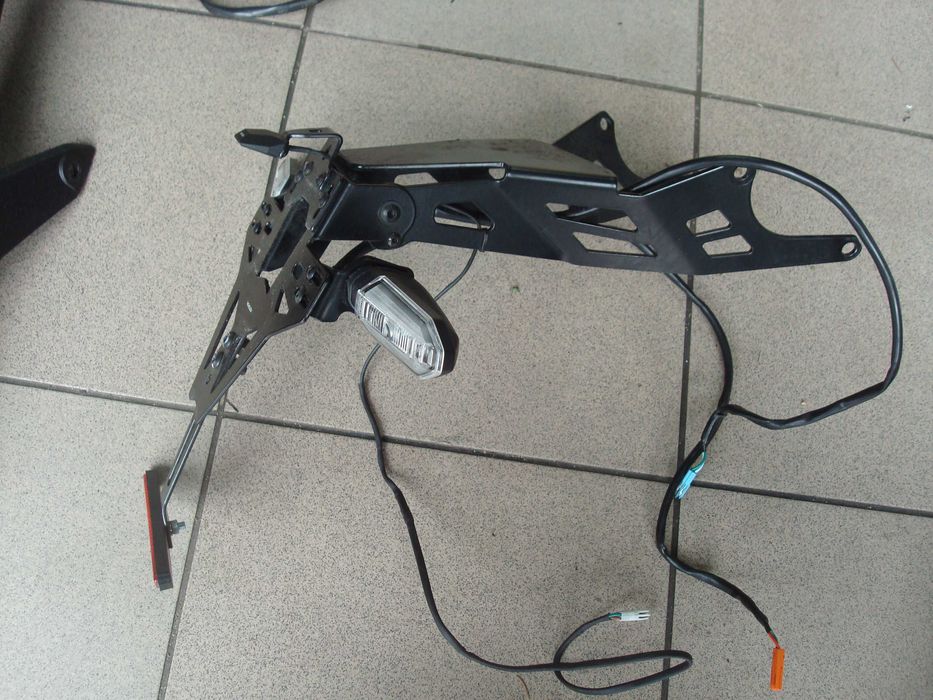 Honda CBR 650R 25r set przełączniki licznik kolektory chłodnica części