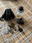Kit ciclismo com vários acessórios