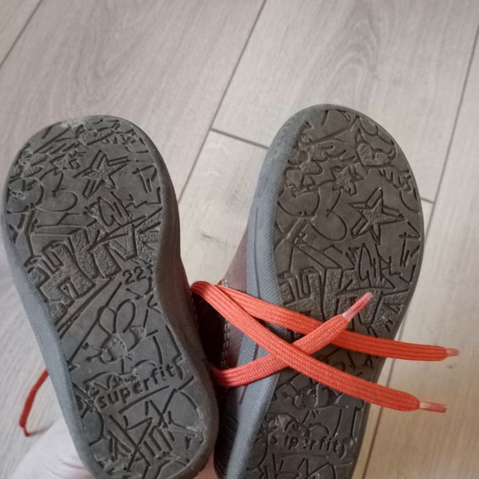 Безкоштовно ботиночки