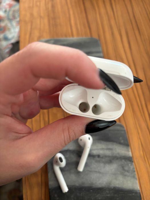 Apple AirPods 2 gen.