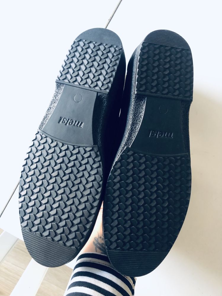 Nowe buty 43 skóra naturalna damskie czarne półbuty na wiosnę