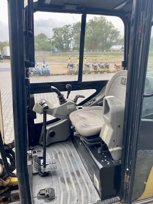 Minikoparka Cat 301.6, 3 łyżki, dodatkowa linia, stan bdb,sprzedam