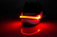 Odblask do butów Avento Shoe Clip Light czarno-czerwony