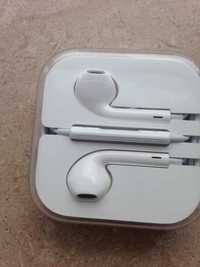 Продам наушники Apple EarPods with 3.5mm